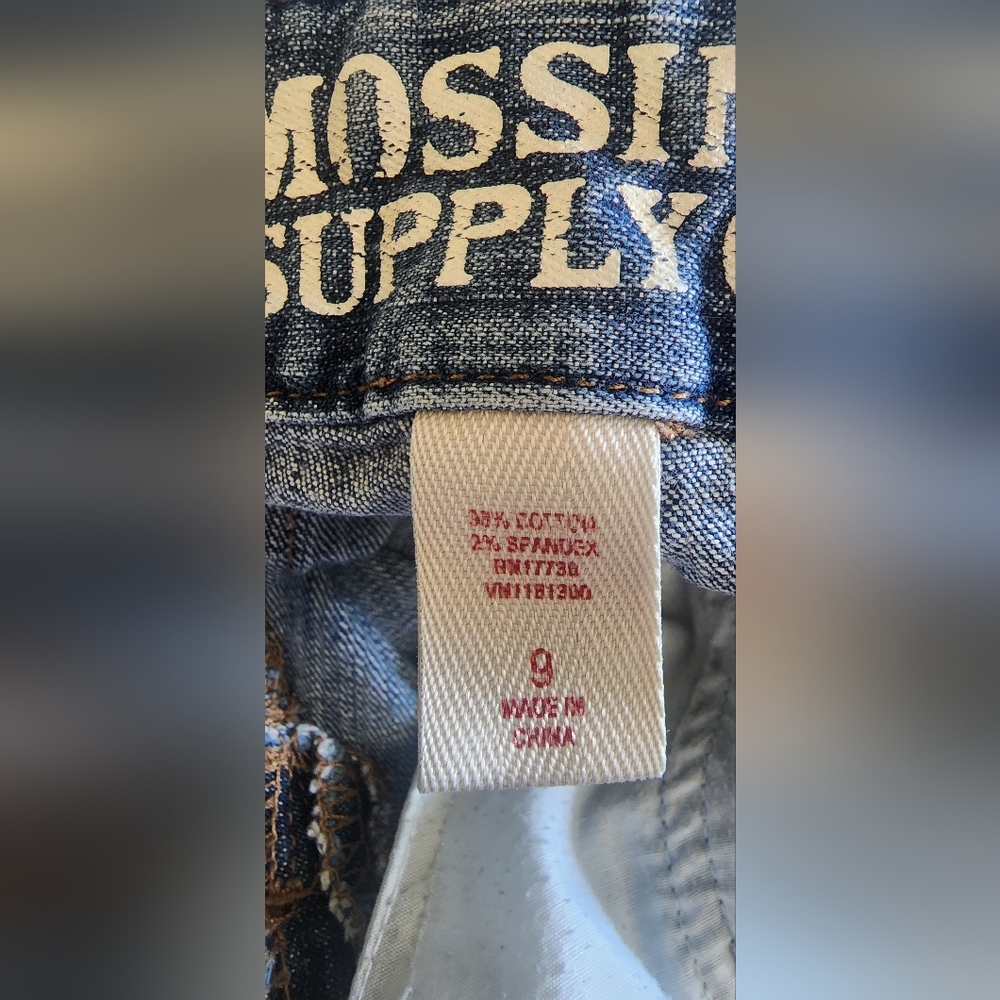 Mossimo Capris - Picture 5 of 5